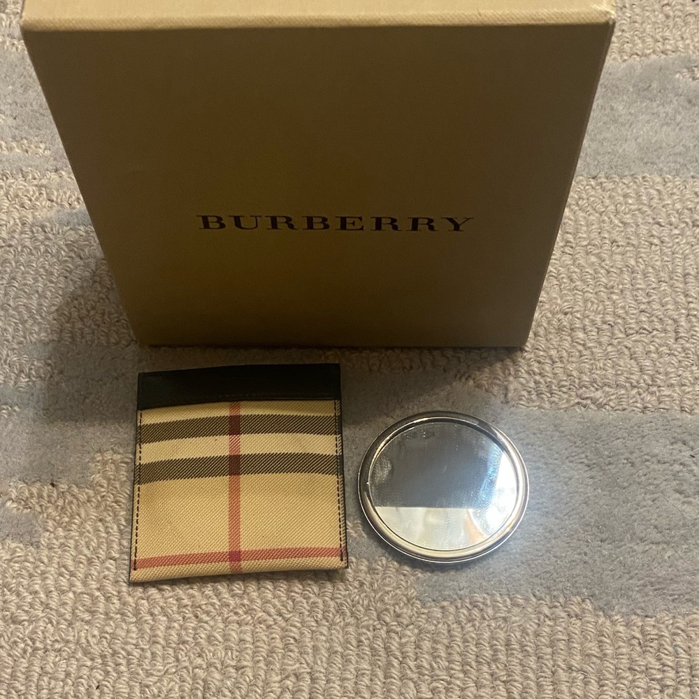 Burberry Mirror
